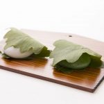 柏餅（白・よもぎ）